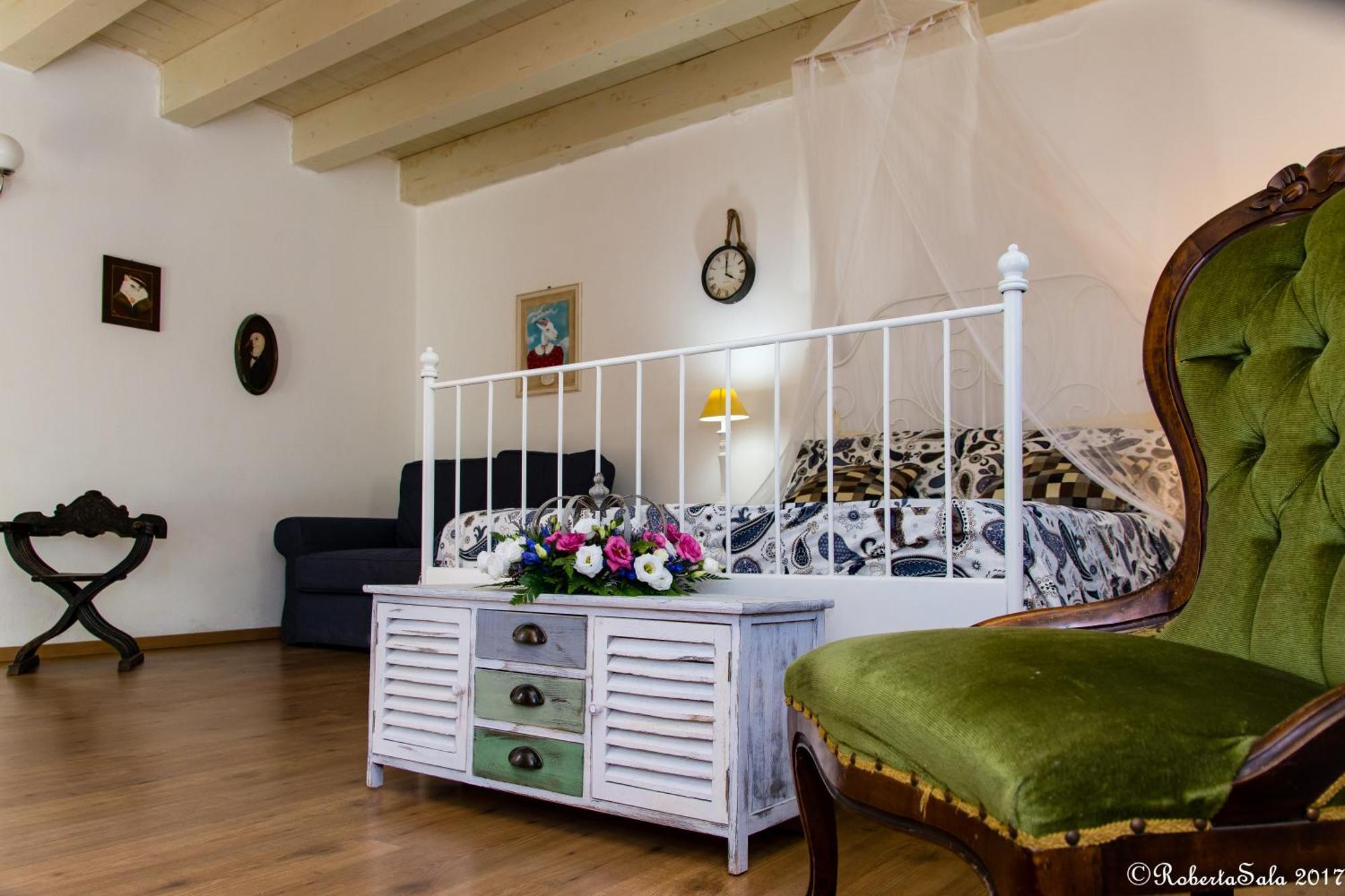 Agriturismo Monaci Templari Seborga Prensliği Oda fotoğraf